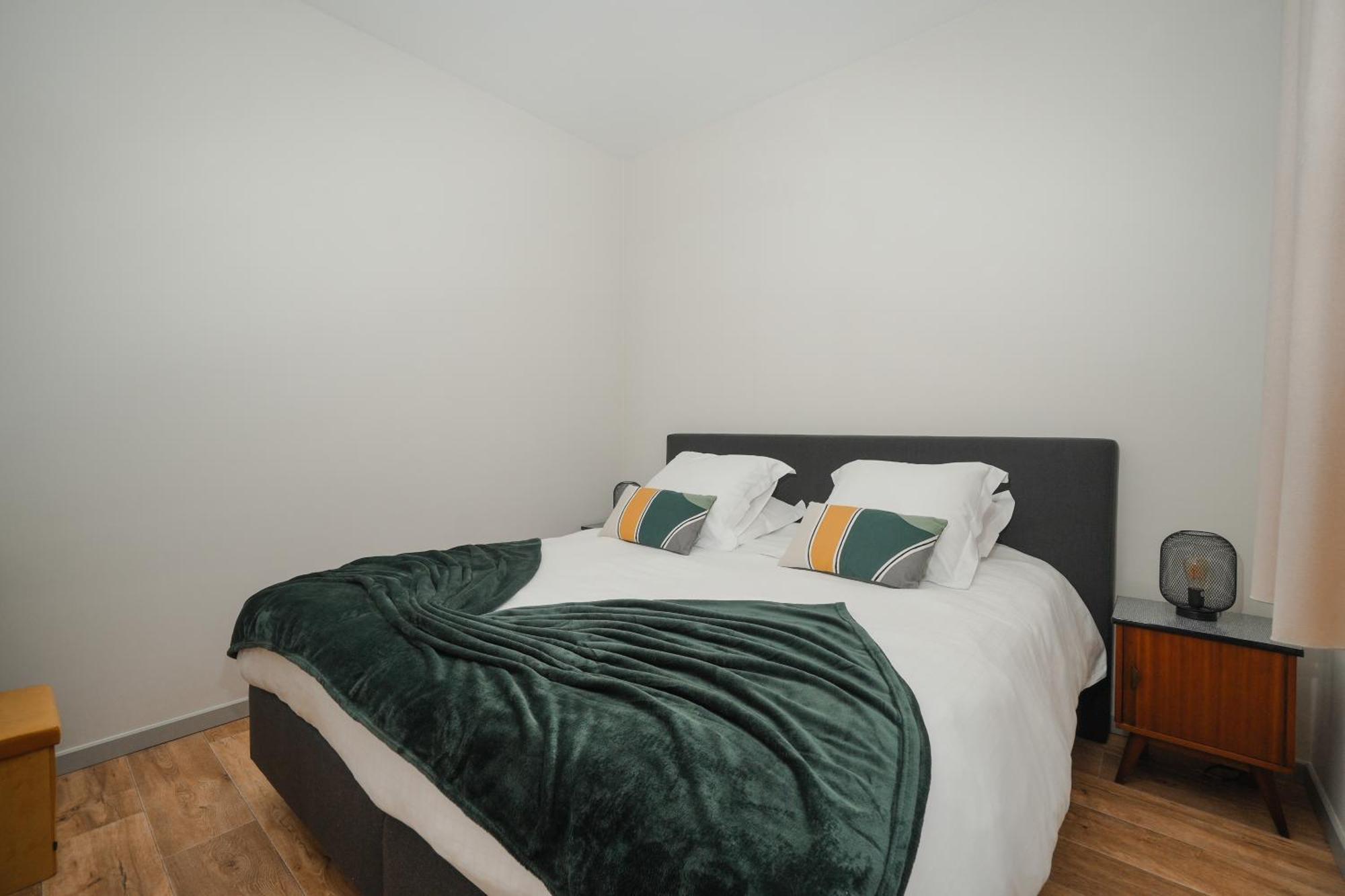 Yvonne Apartment
